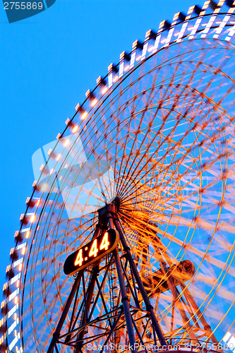 Image of Ferris wheel at night