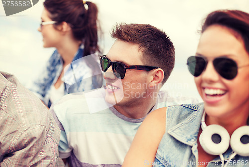 Image of group of teenagers hanging out