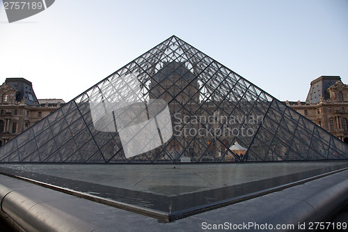 Image of Louvre Museum Entrance