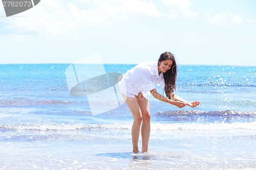 Image of happy woman enjoy summer vacation