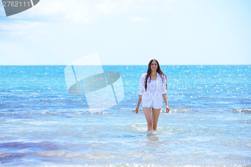 Image of happy woman enjoy summer vacation