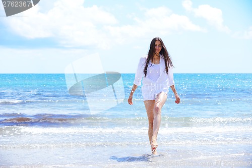 Image of happy woman enjoy summer vacation