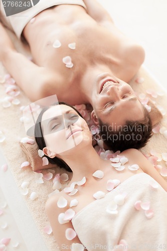 Image of couple in spa