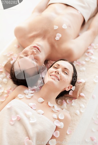 Image of couple in spa