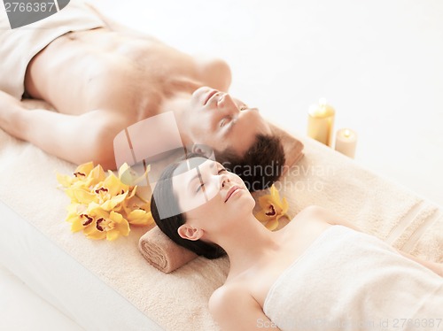 Image of couple in spa
