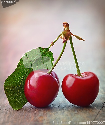 Image of fresh red cherries