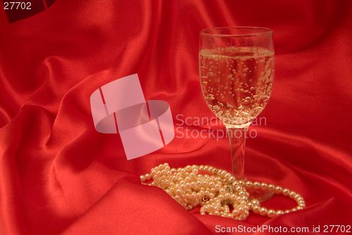 Image of Champagne and pearls