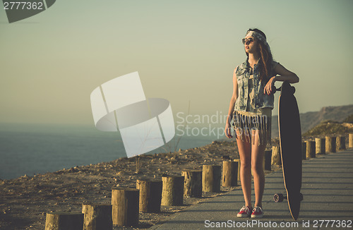 Image of Skater girl