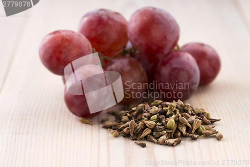 Image of grape seed oil 