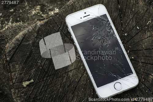 Image of Broken iphone