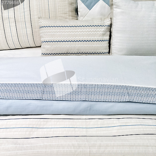 Image of Elegant blue bed linen