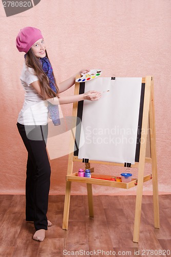 Image of Girl preparing to paint a new masterpiece