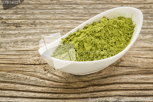 Image of moringa leaf powder