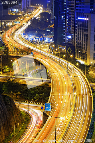 Image of traffic in Hong Kong at night 