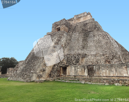 Image of pyramid of the magician