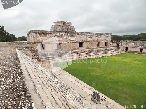 Image of mayan temple in Uxmal