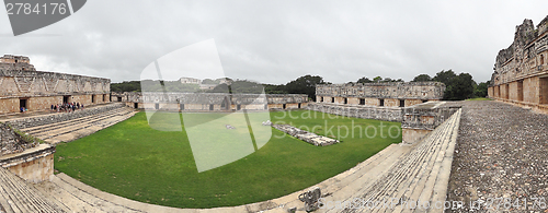 Image of mayan temple in Uxmal