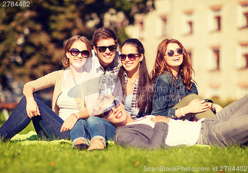 Image of group of students or teenagers hanging out