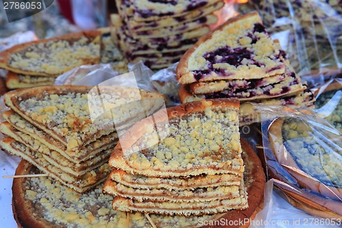 Image of czech apple (and other fruits) sweet pie (cake)