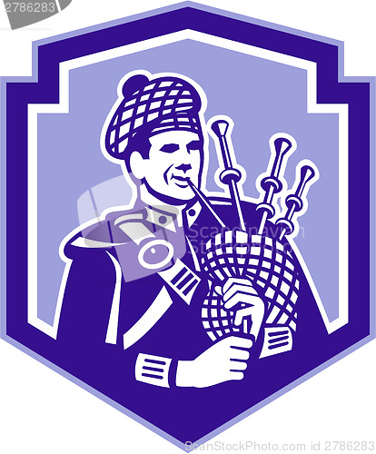 Image of Scotsman Bagpiper Play Bagpipes Retro Shield 