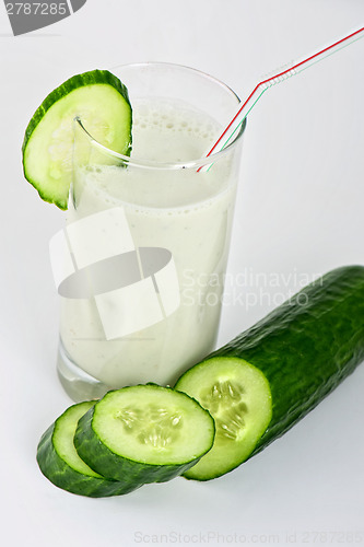 Image of green cucumber coctail