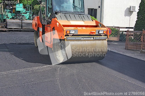 Image of Asphalting roads