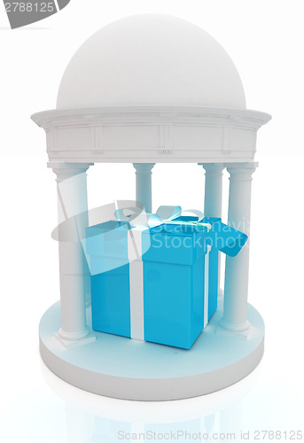 Image of Gift box in rotunda 