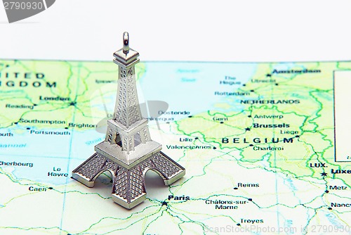 Image of Statue of Eiffel Tower on map