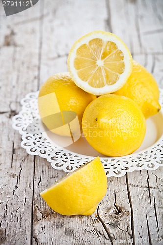 Image of fresh lemons