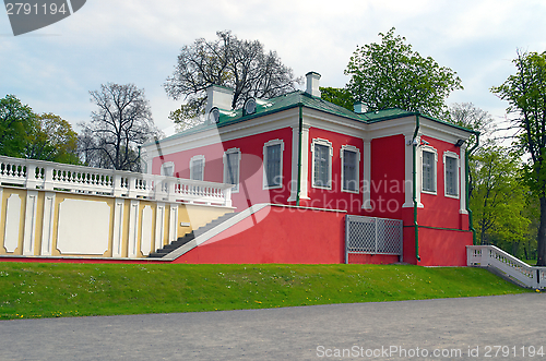 Image of Kadriorg Palace in Tallinn, outdoor shot