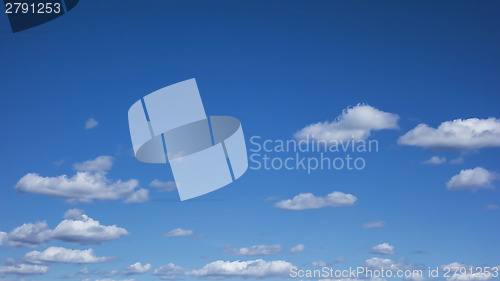 Image of blue sky and white clouds