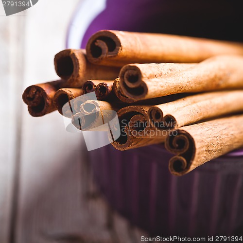 Image of cinnamon sticks 