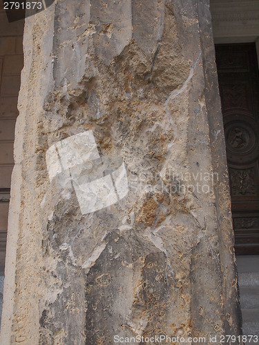 Image of Bombed column in Berlin