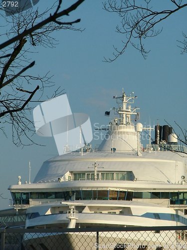 Image of ship in the harbour