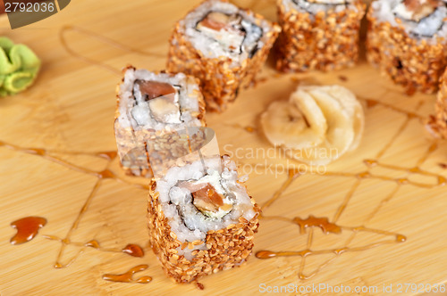 Image of sesame sushi rolls