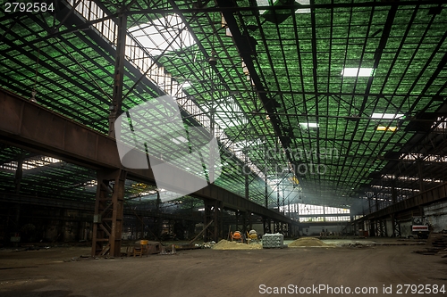 Image of Large empty hall with concrete walls