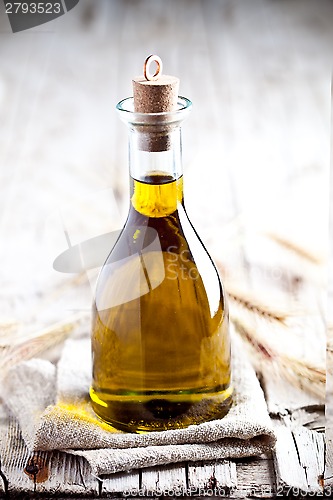 Image of fresh olive oil in bottle