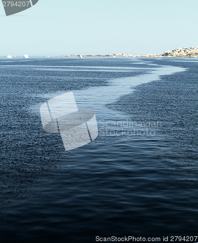 Image of Trace in sea