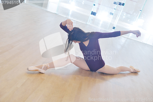 Image of modern style ballet