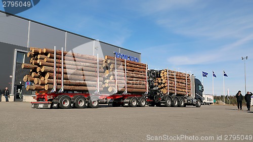 Image of FH16 750 8X4 WoodPro Timber Hauler