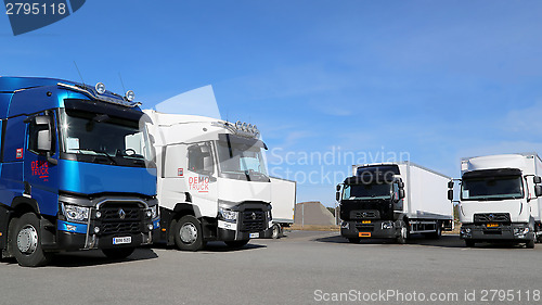 Image of New Renault Range T and D Trucks