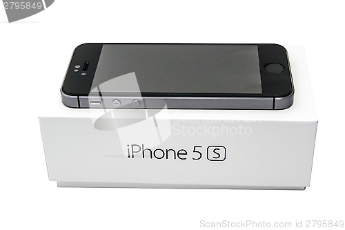 Image of iPhone 5s and box