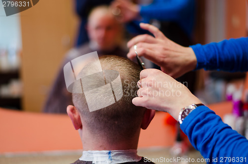 Image of close up of man haircut 