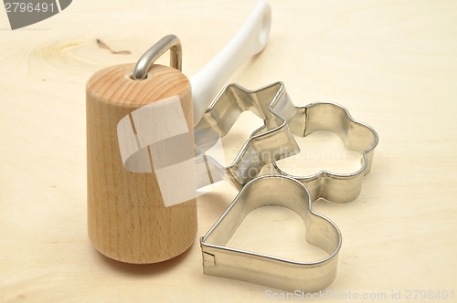 Image of Detailed but simple image of cookie cutter