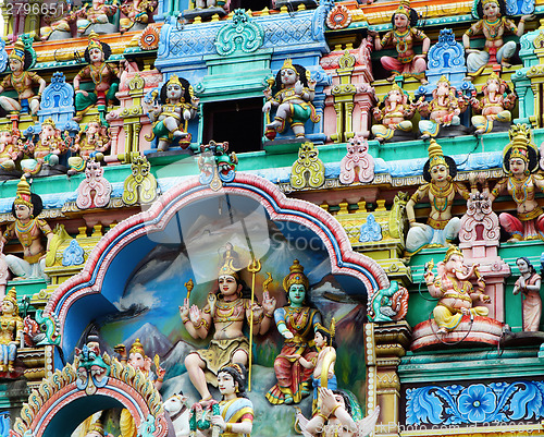 Image of Sri Mariamman Temple in Chinatown, Singapore 