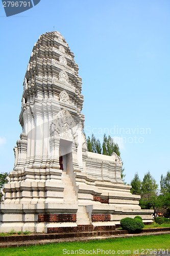 Image of The old pagoda in Ratchaburi province