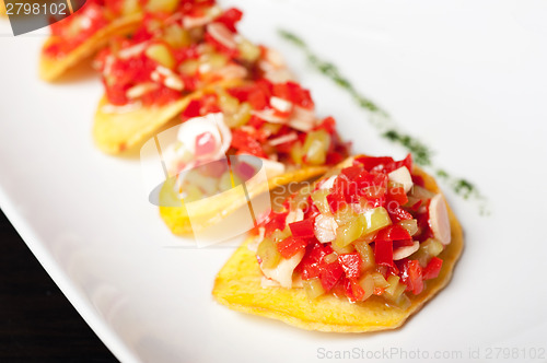 Image of potato chips with vegetables