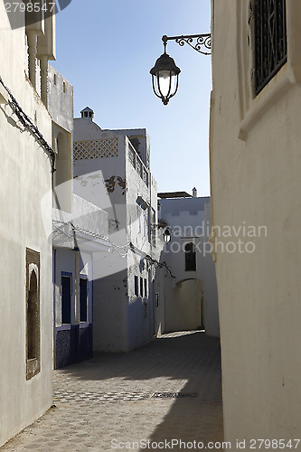 Image of Narrow alley in Assila in the twilight