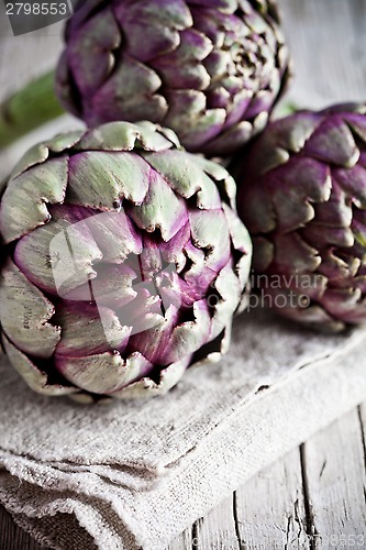 Image of fresh artichokes