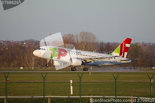 Image of Airliner landing